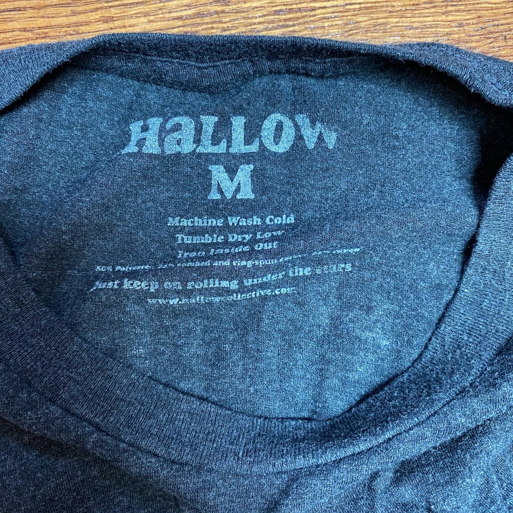 Hallow t-shirt - Picture 3 of 3